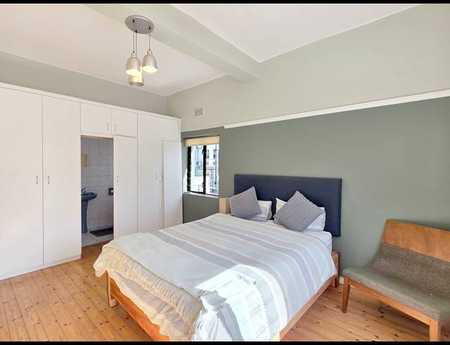 3 BEDROOM APARTMENT FOR SALE IN BANTRY BAY